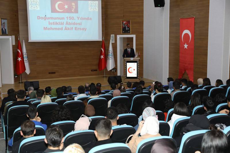 ALKÜ’DE İSTİKLAL ŞAİRİ ERSOY’UN HAYATI ANLATILDI