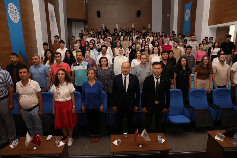 Sınıf Eğitimi Ana Bilim Dalı Öğrencilerinin Şiir Dinletisi