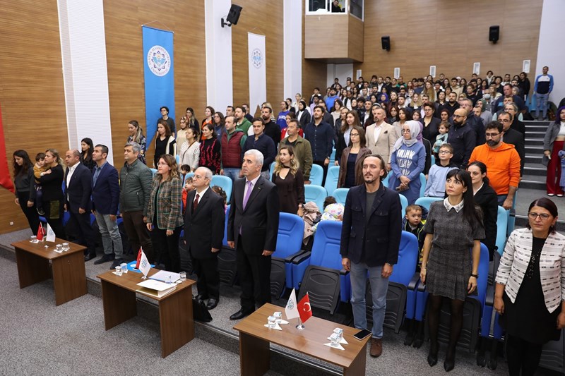 Eğitim Fakültesi tarafından 24 Kasım Öğretmenler Günü etkinliği düzenlendi.