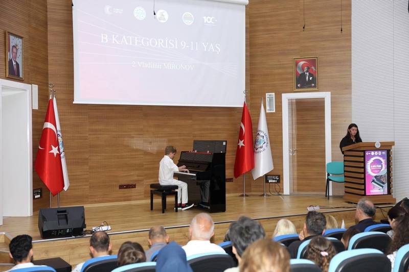 ALKÜ’DE “ULUSLARARASI ALANYA PİYANO YARIŞMASI VE FESTİVALİ'' DÜZENLENDİ