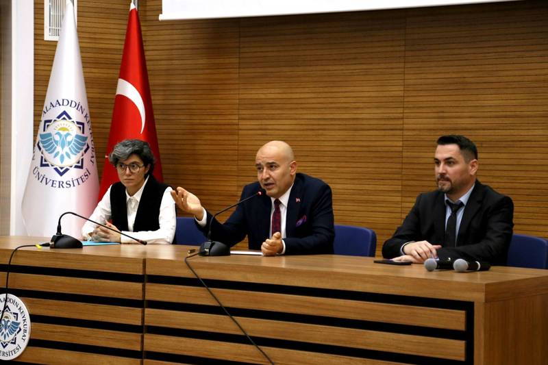 İSTİKLAL MARŞI VE ÂKİF KONULU KONFERANS