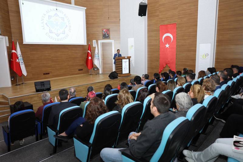 ALKÜ’DE ÇANAKKALE ZAFERİ, ETKİNLİKLERLE ANILDI